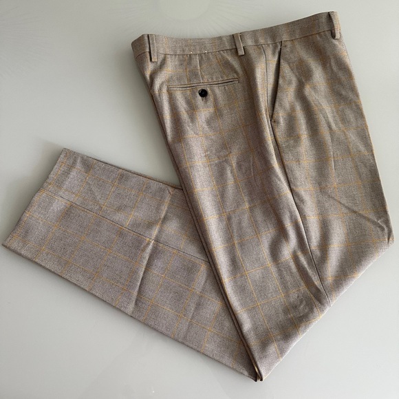 Express Extra Slim Fit Trousers in Cream - Picture 2 of 3